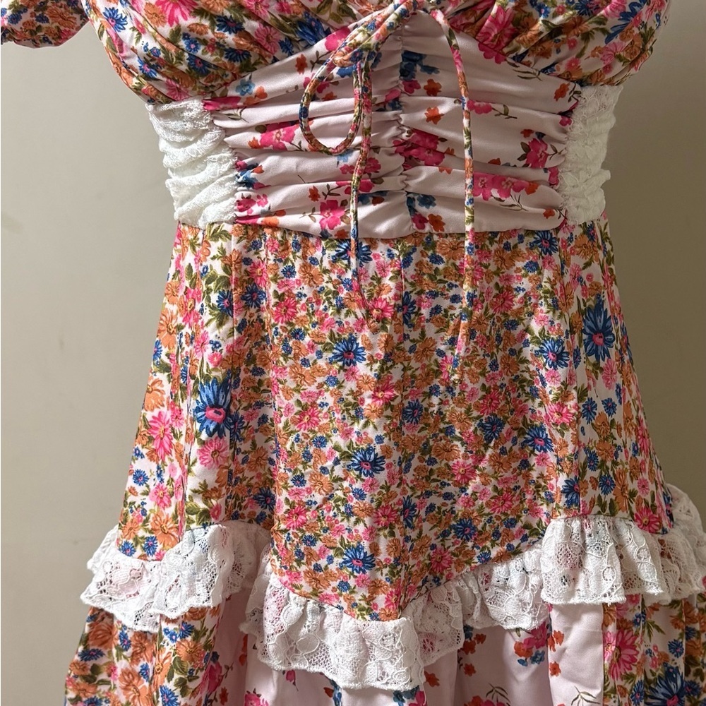 Floral Short Dress. New without tags. Size small. - Picture 3 of 12